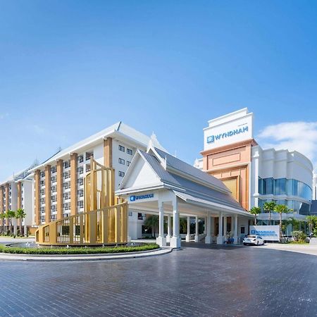 ホテル Wyndham Jomtien Pattaya ナ・ジョムティエン エクステリア 写真