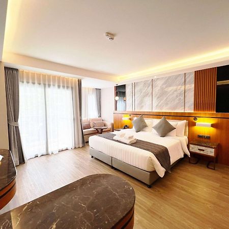 ホテル Wyndham Jomtien Pattaya ナ・ジョムティエン エクステリア 写真