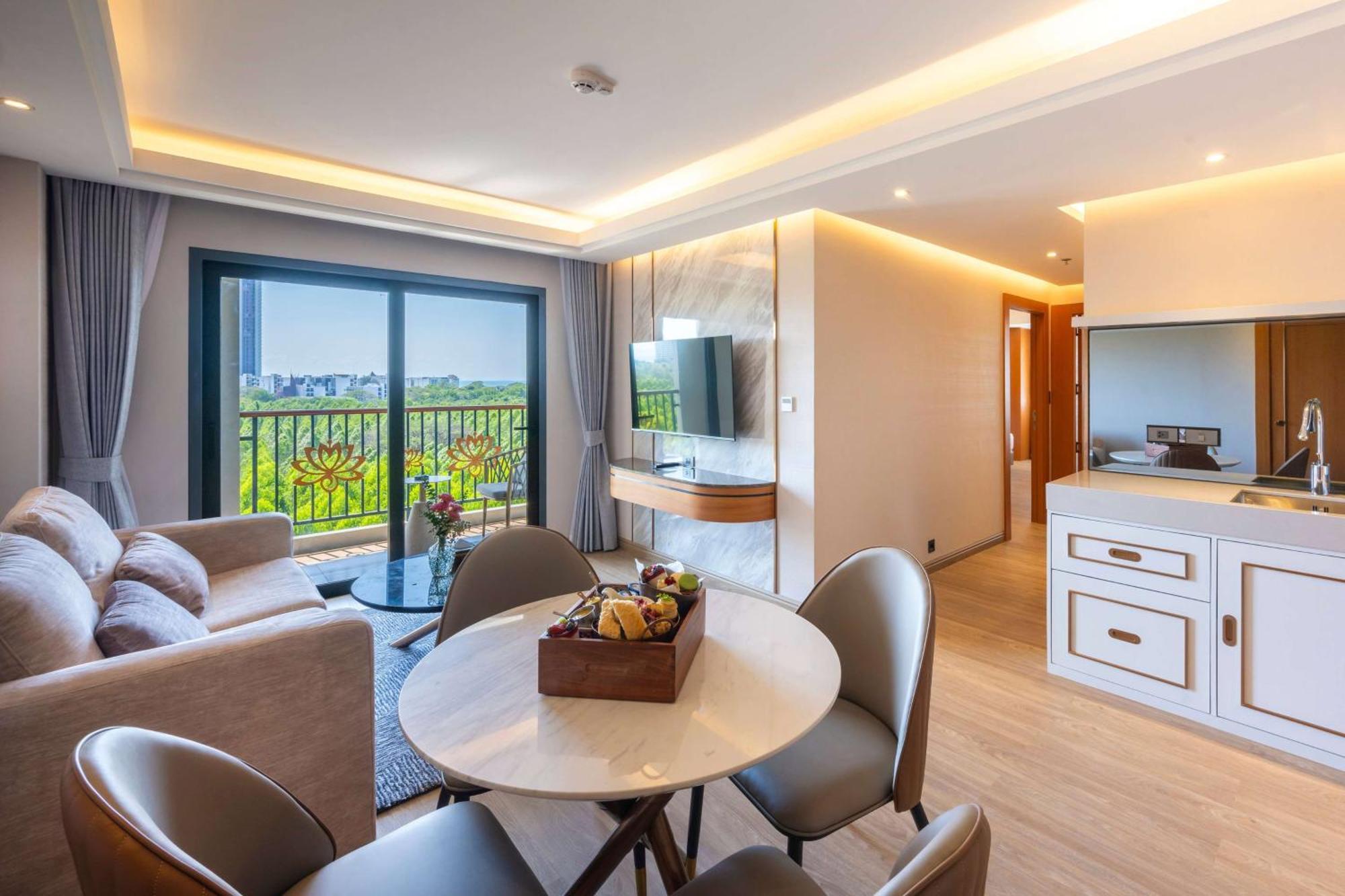 ホテル Wyndham Jomtien Pattaya ナ・ジョムティエン エクステリア 写真