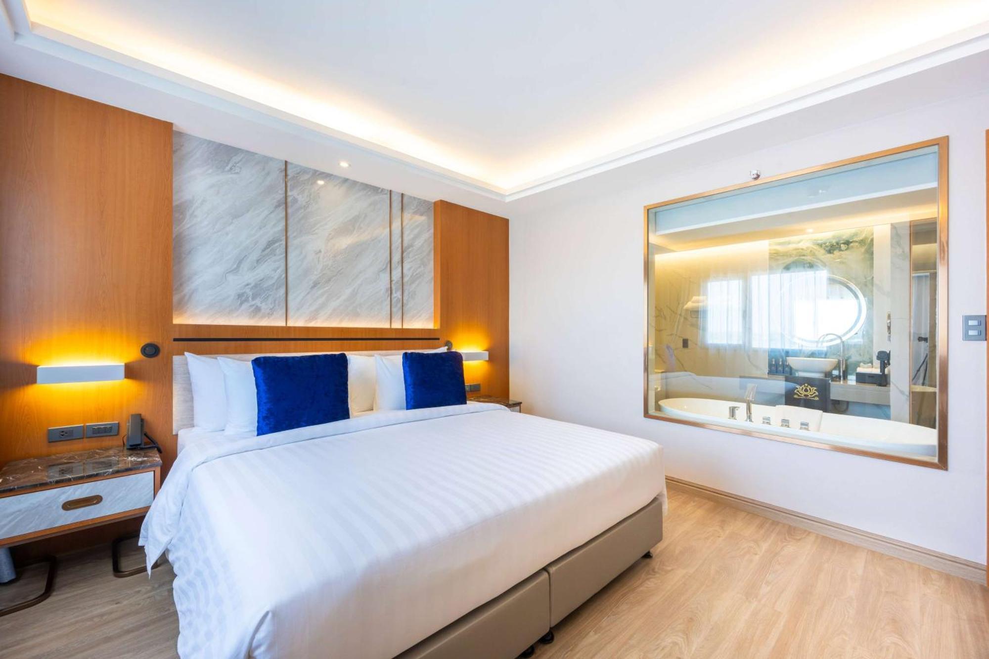 ホテル Wyndham Jomtien Pattaya ナ・ジョムティエン エクステリア 写真