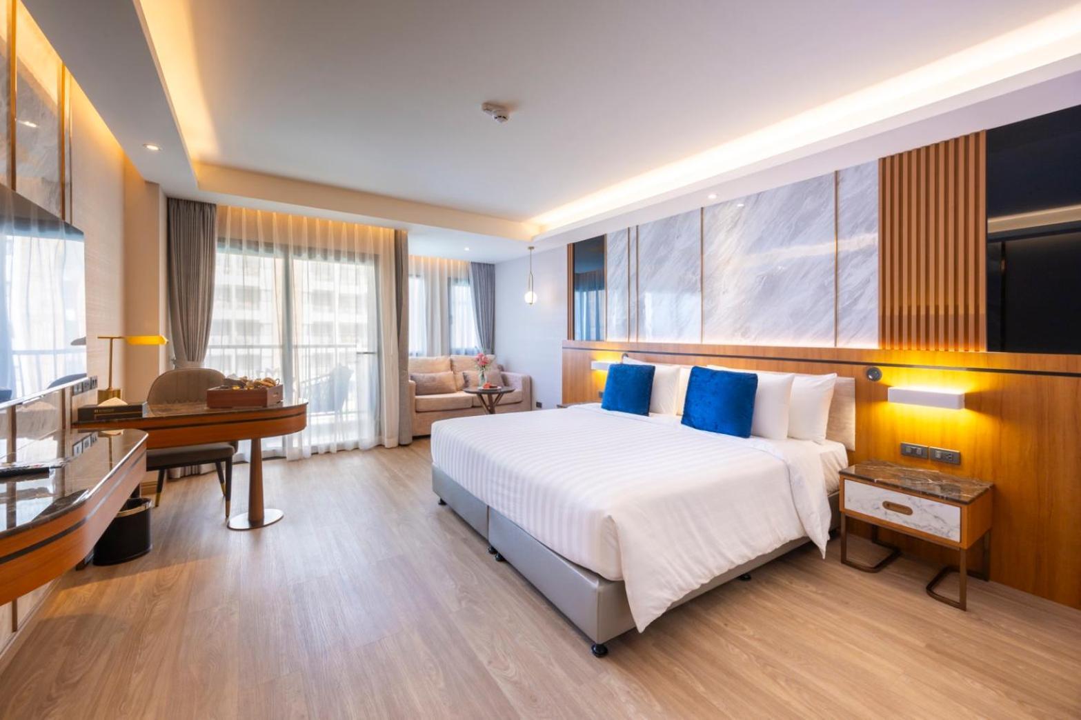 ホテル Wyndham Jomtien Pattaya ナ・ジョムティエン エクステリア 写真