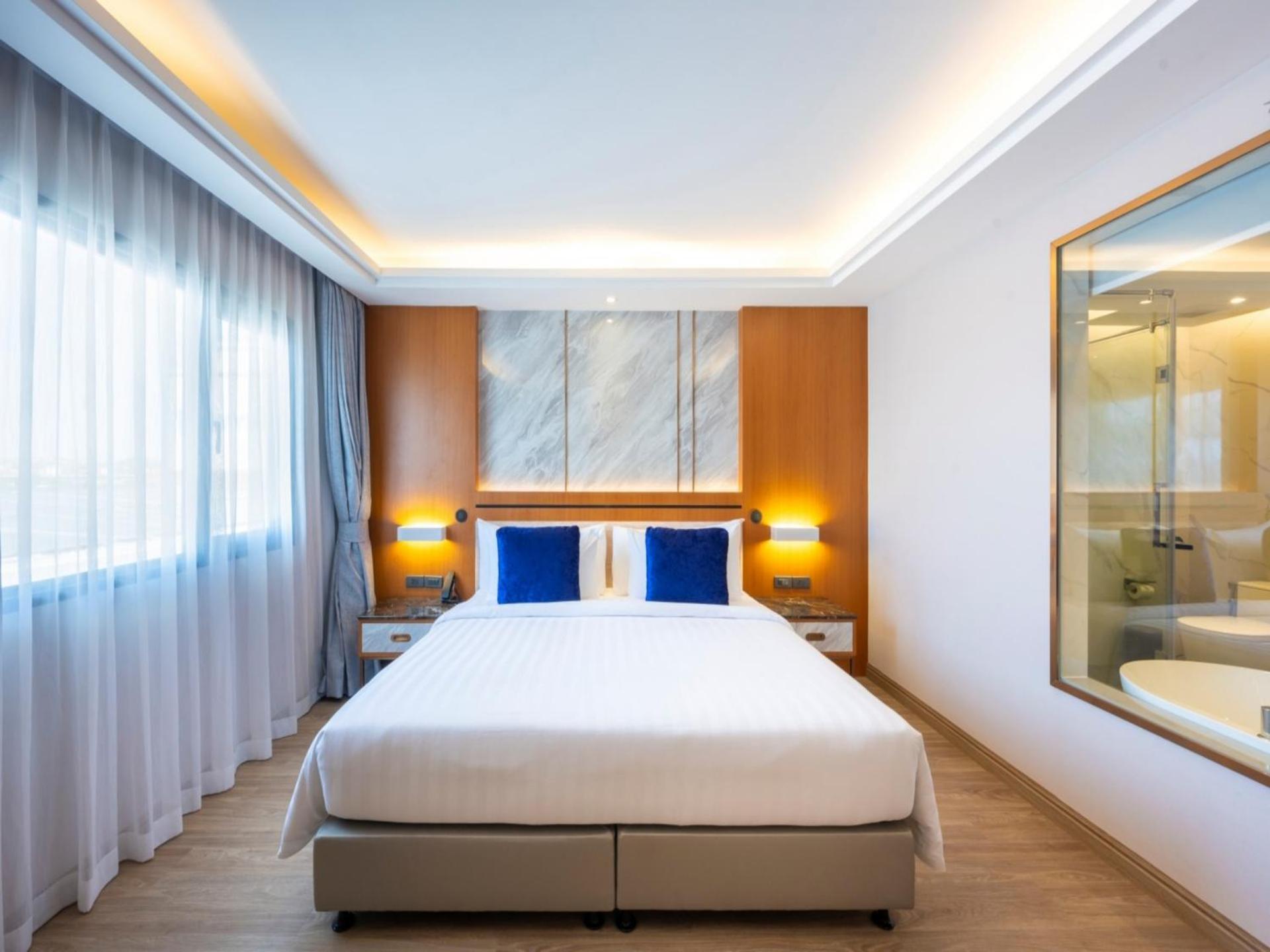 ホテル Wyndham Jomtien Pattaya ナ・ジョムティエン エクステリア 写真