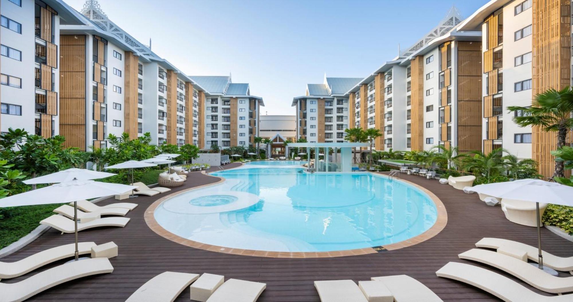 ホテル Wyndham Jomtien Pattaya ナ・ジョムティエン エクステリア 写真