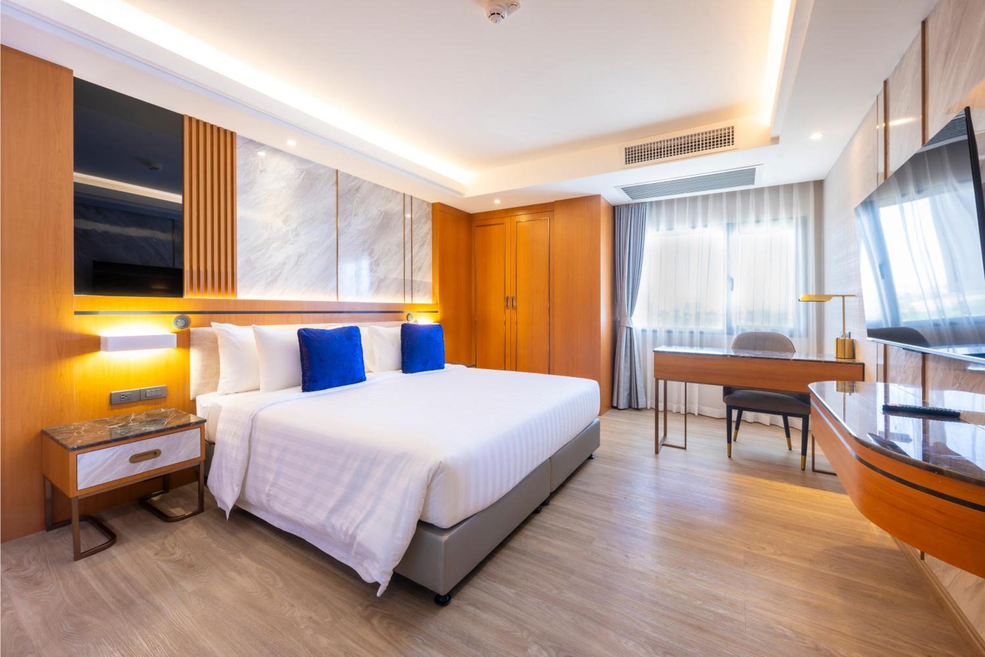 ホテル Wyndham Jomtien Pattaya ナ・ジョムティエン エクステリア 写真