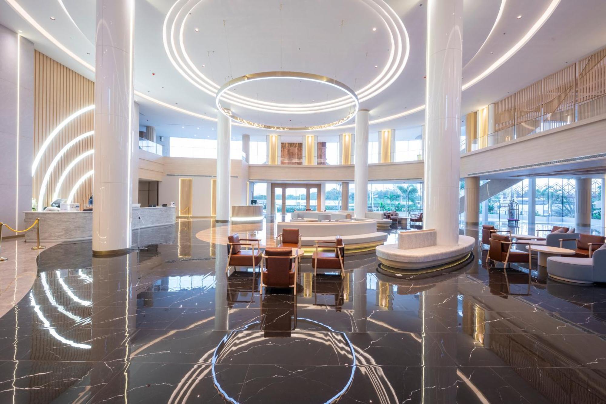 ホテル Wyndham Jomtien Pattaya ナ・ジョムティエン エクステリア 写真